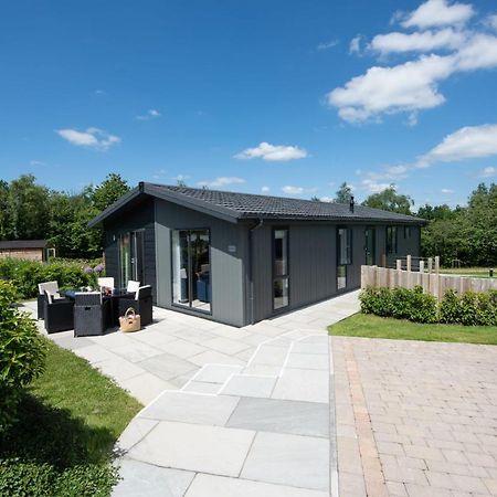 Buttercup Lodge, 33 Roadford Lake Lodges Lifton Eksteriør billede